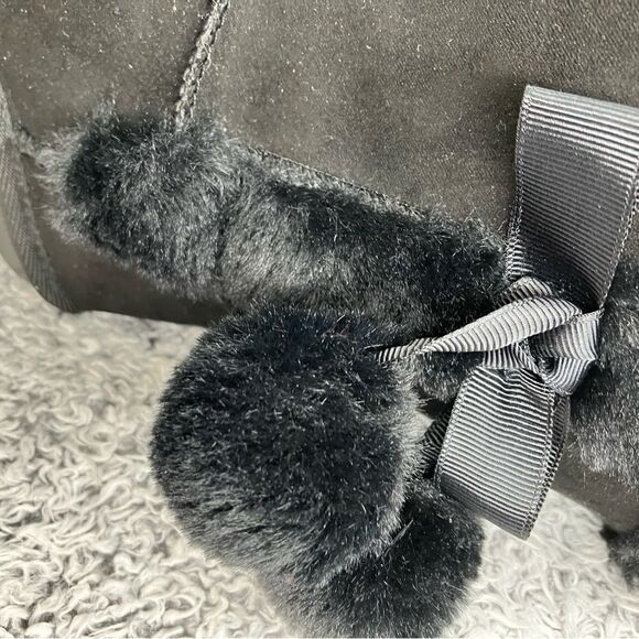 NWT JUSTICE 8 Faux Fur Shearling Pom Pom Winter Boots Shoes Ribbon Black NWT - Picture 5 of 8